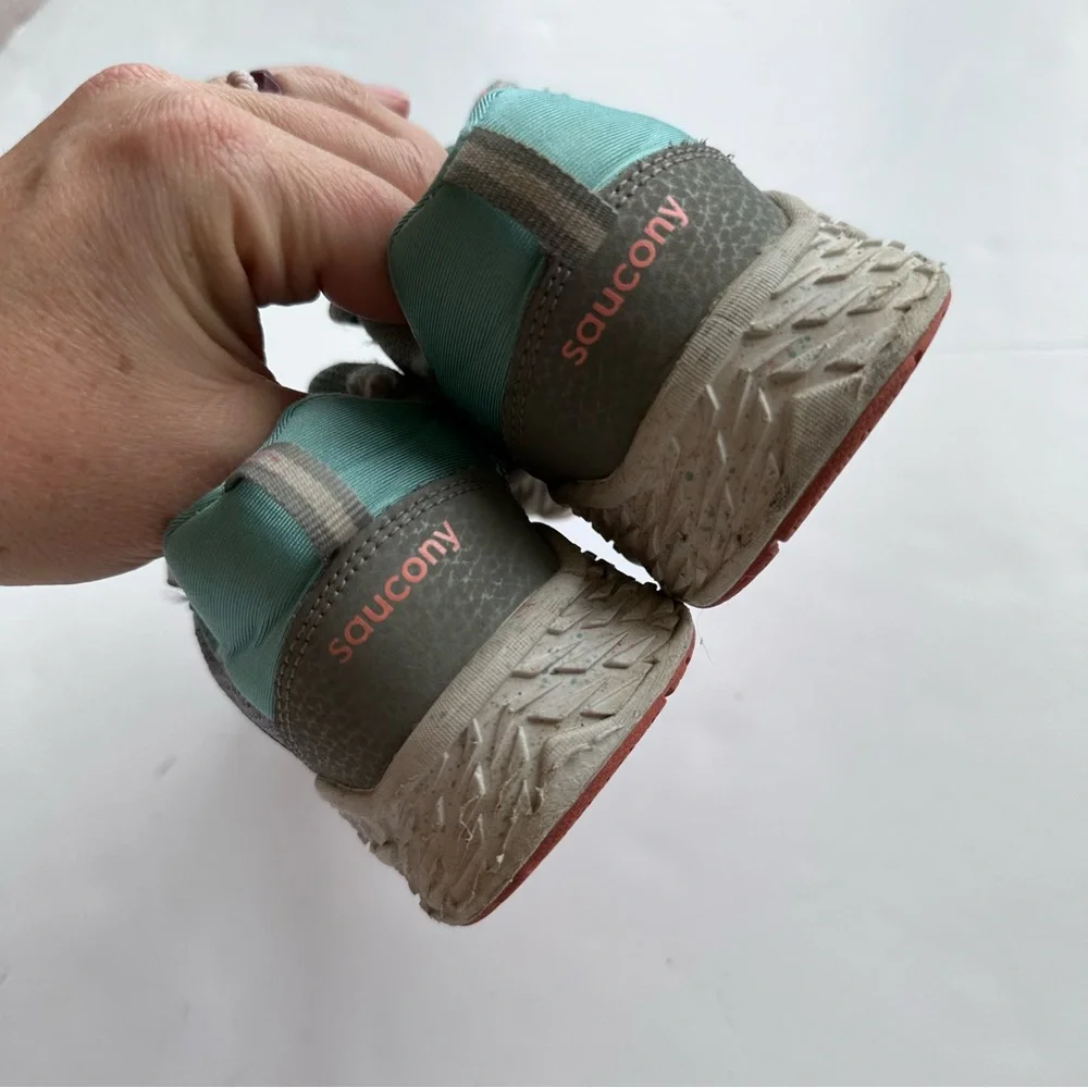Saucony lace up